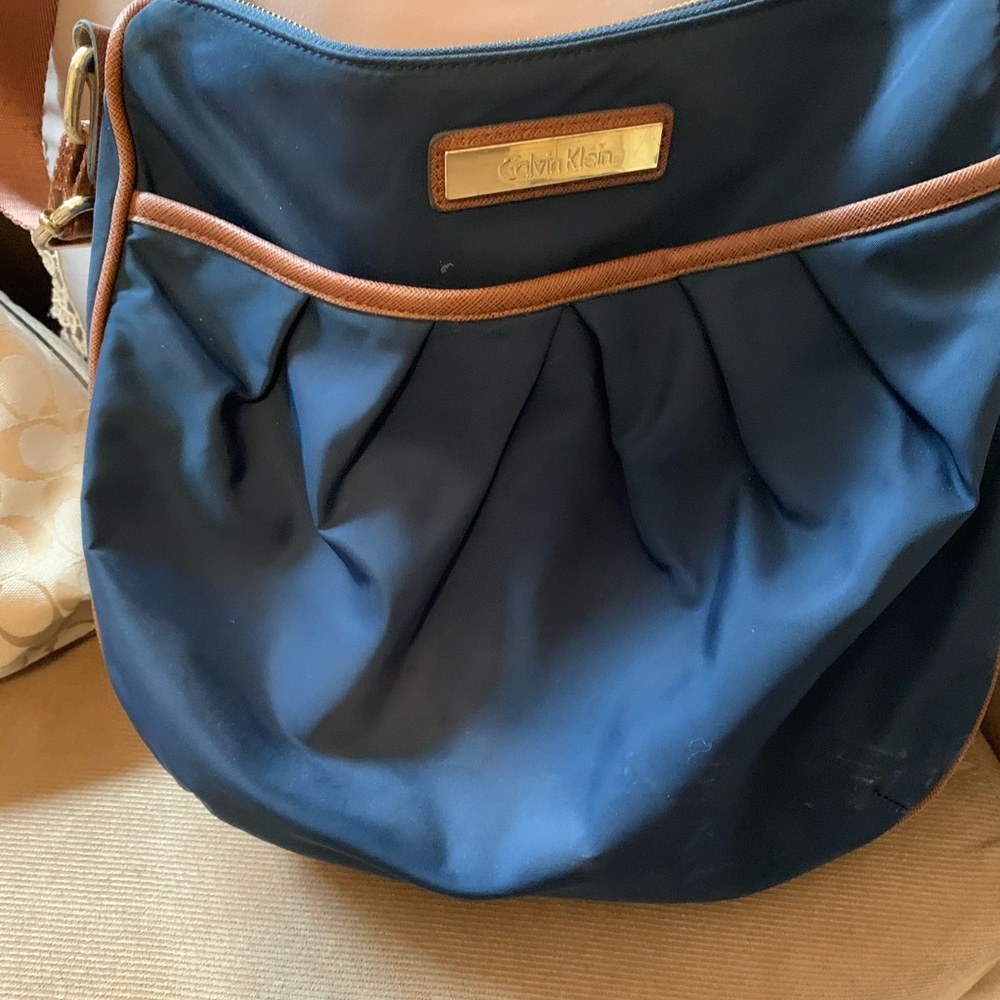 Calvin Klein Authentic Purse - Picture 2 of 6